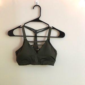 Victoria sport sports bra